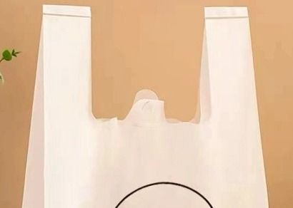 T-shirt in plastica bianca sacchetti da shopping
