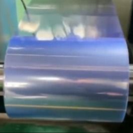 Pellicola di ritaglio in PVC ripiegata al centro 25 micron per libri cosmetici